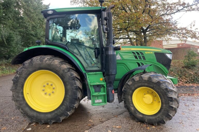John Deere 6130R