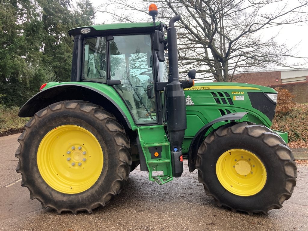 John Deere 6130M