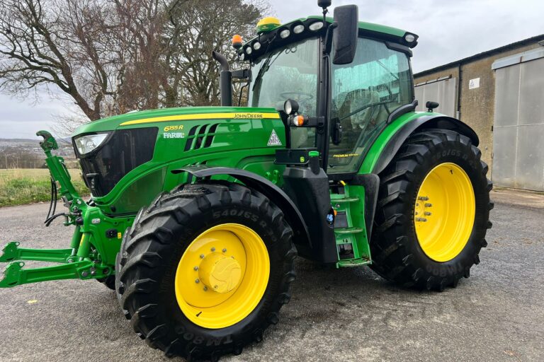 John Deere 6155R