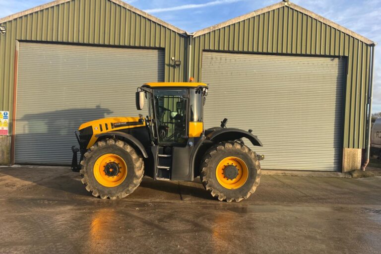 JCB Fastrack 4220