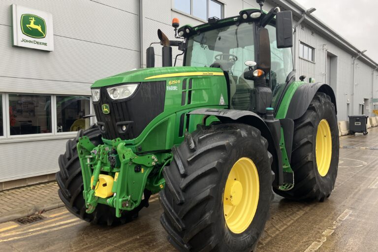 John Deere 6250R