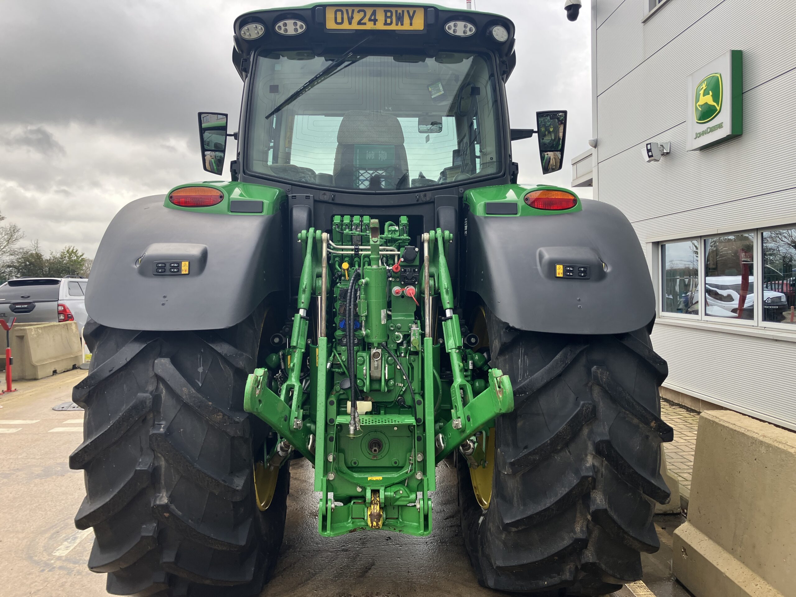 John Deere 6R 215