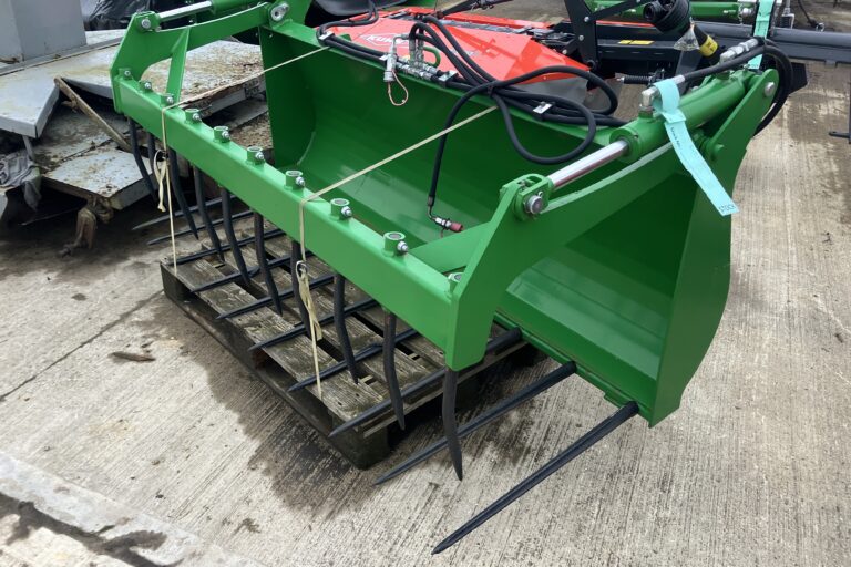 John Deere Bucket Grab