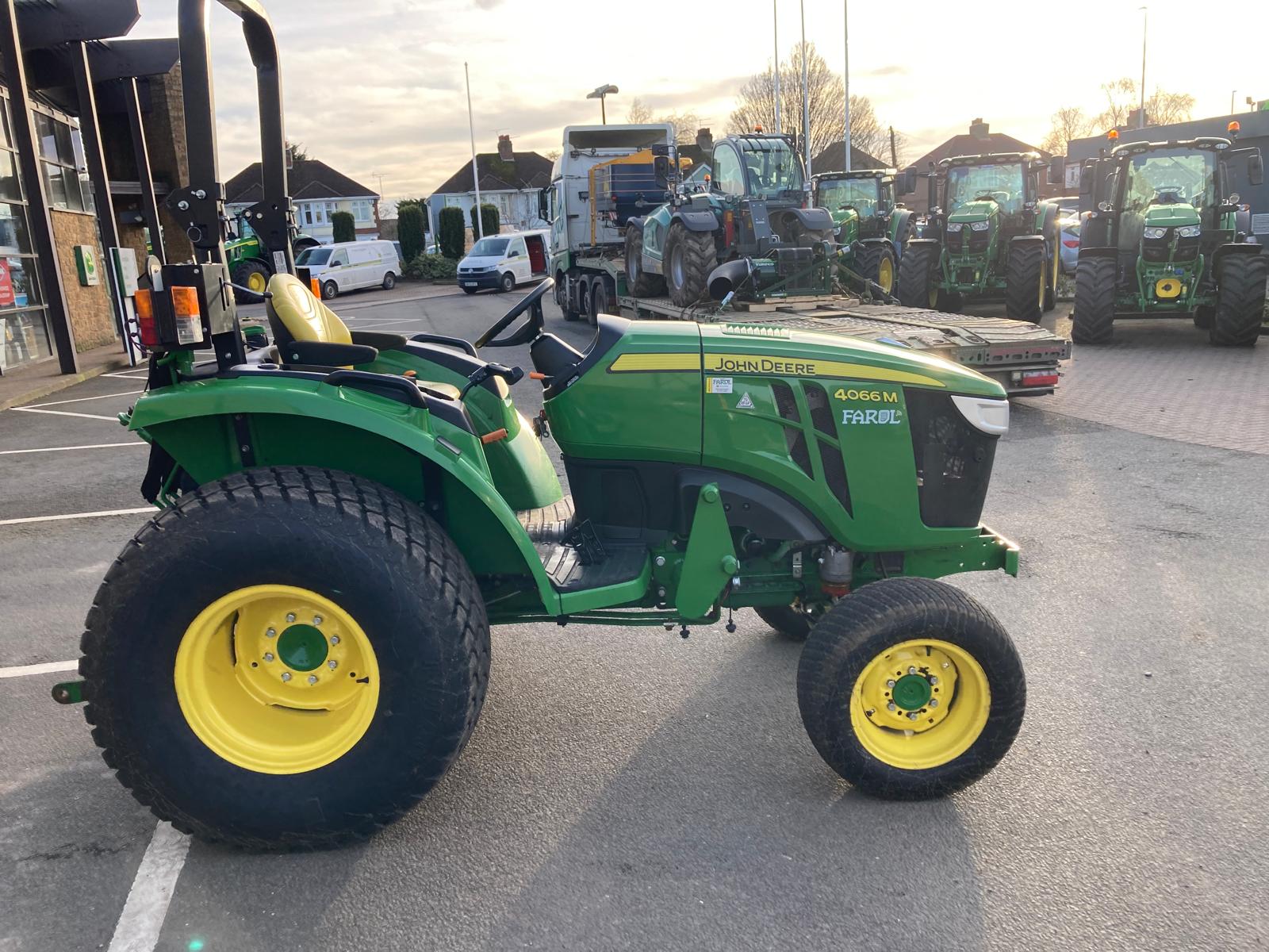 John Deere 4066M