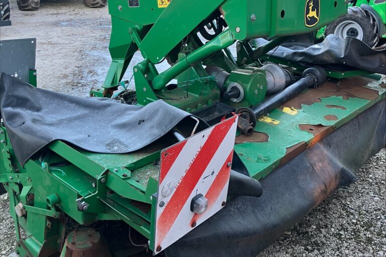 John Deere 131 Front Mower