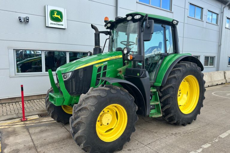 John Deere 6100M