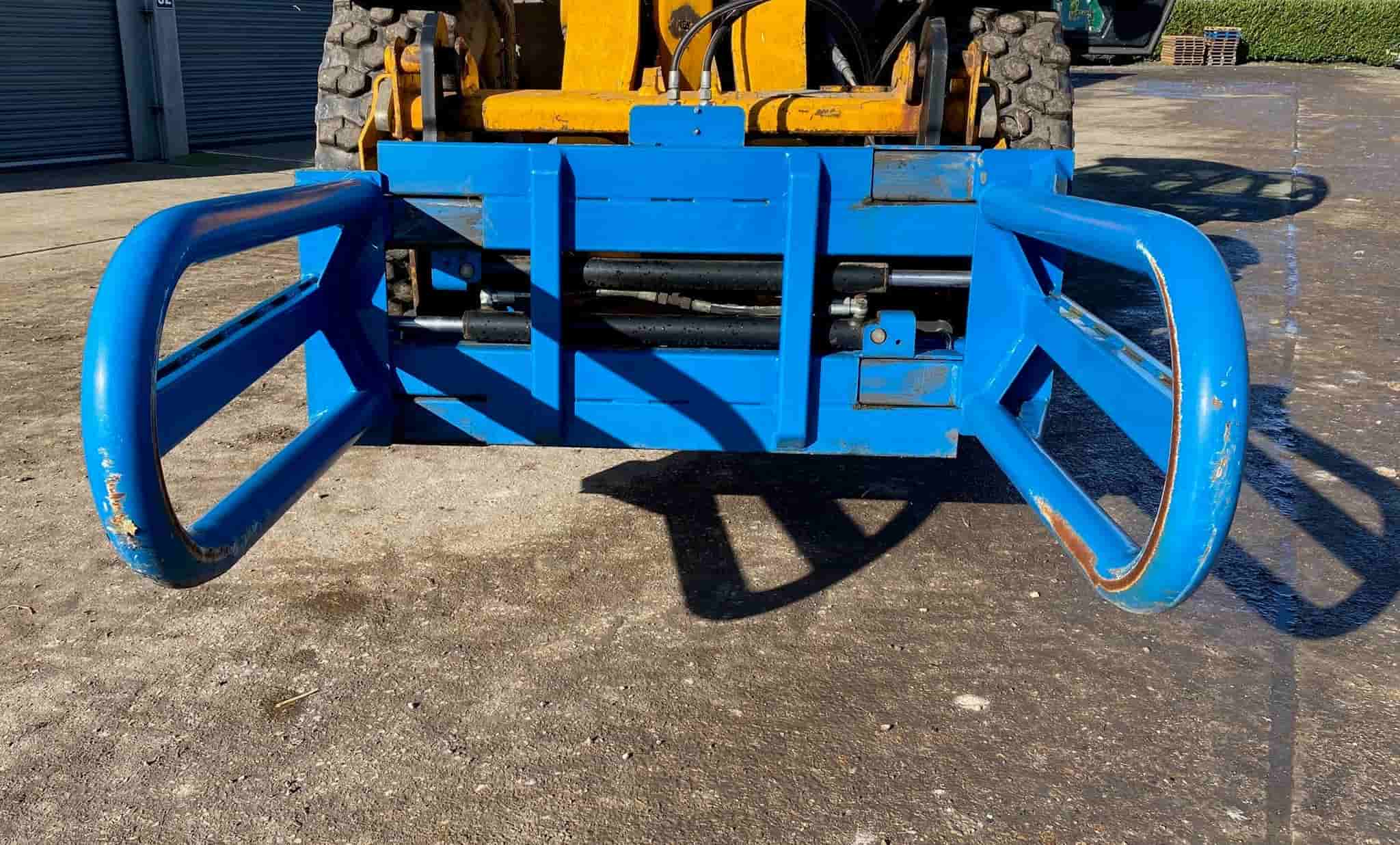 Albutt F450 Side Squeeze Bale Grab