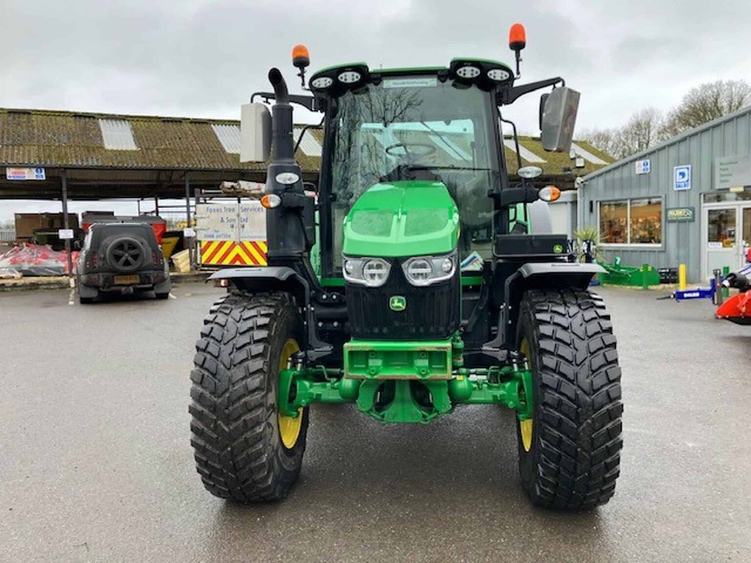 John Deere 6120M - Farol
