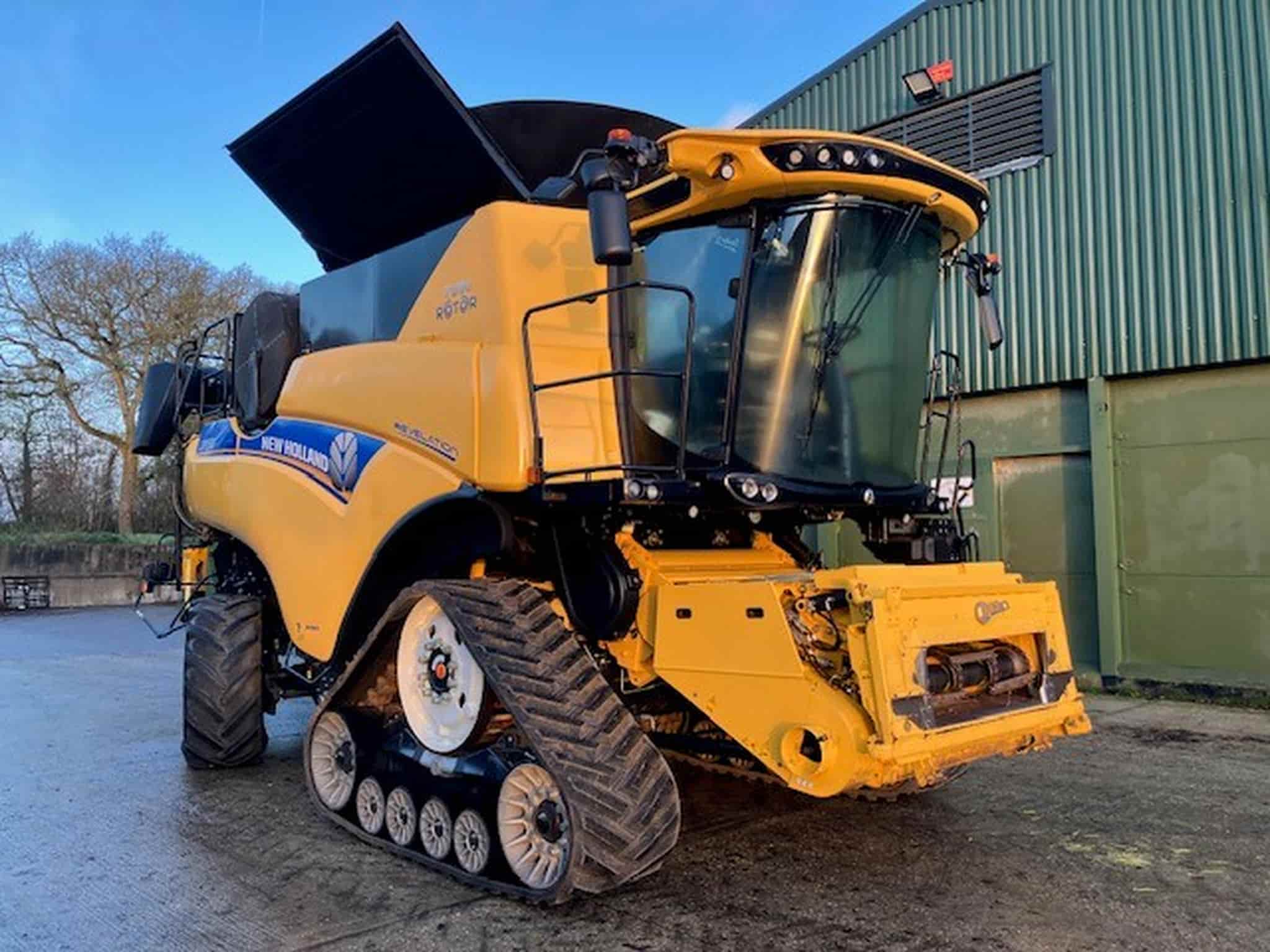 New Holland CR9.90