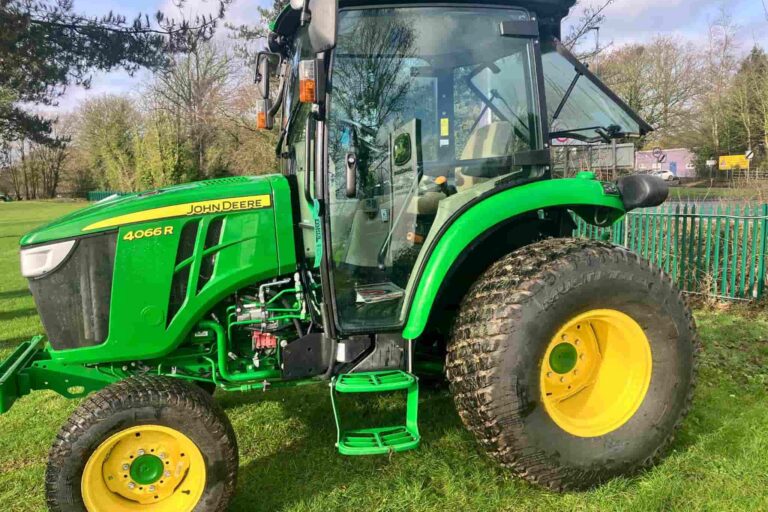 John Deere 4066R Compact Tractor