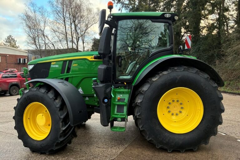 John Deere 6R 250