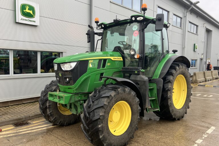 John Deere 6R 130