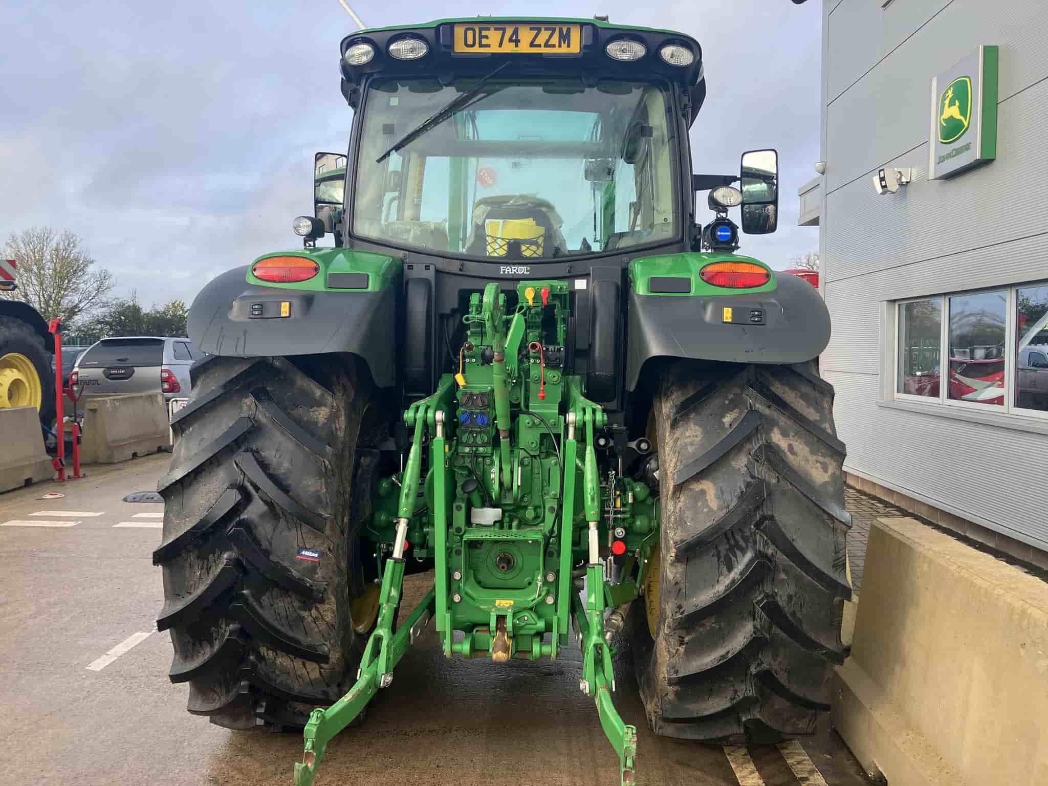 John Deere 6R 185