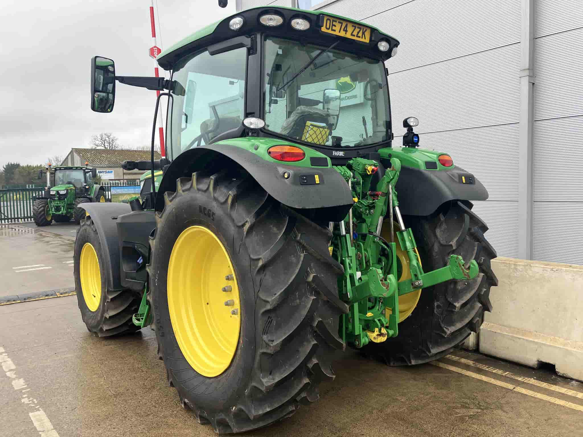 John Deere 6R 150