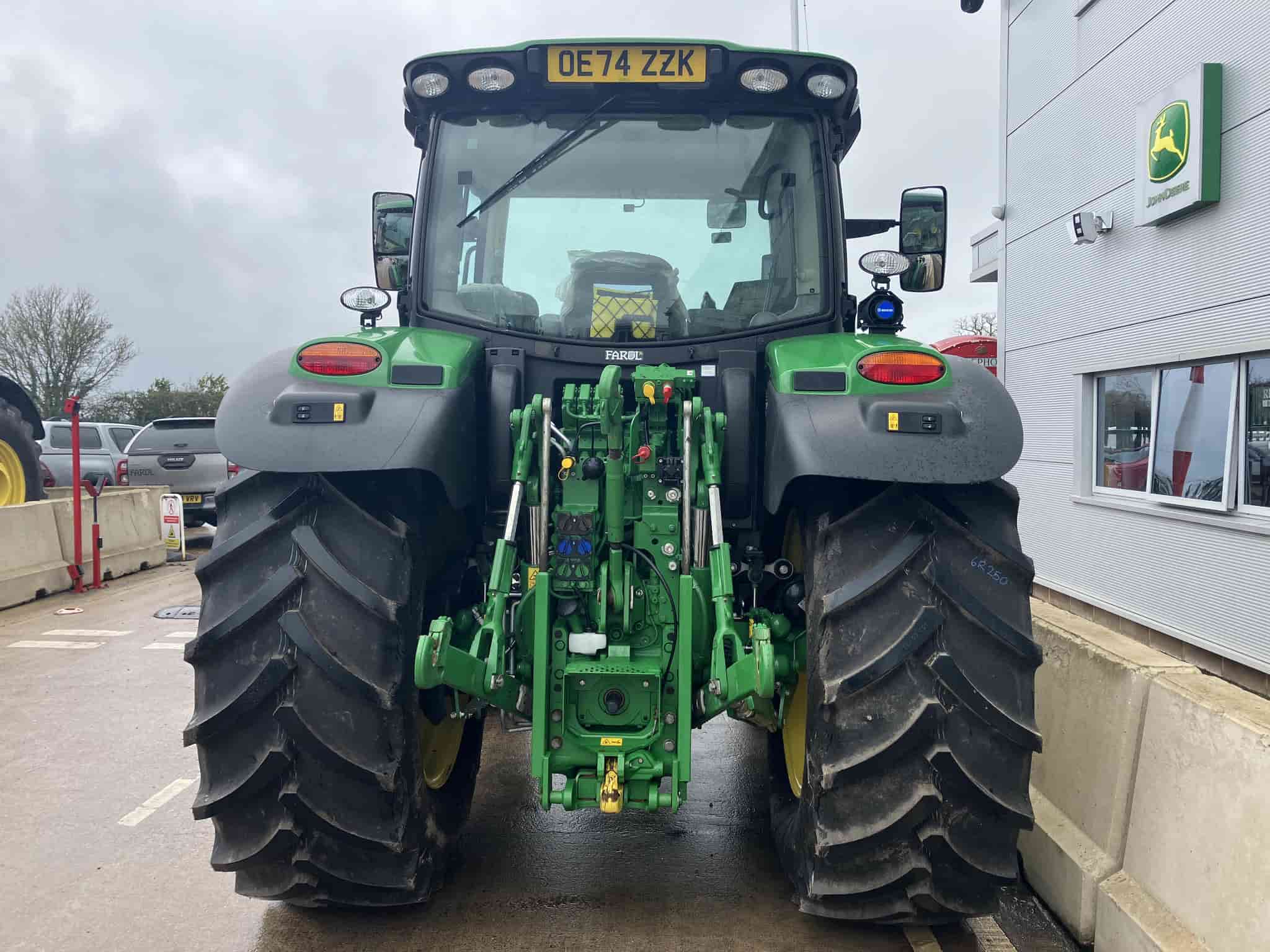 John Deere 6R 150