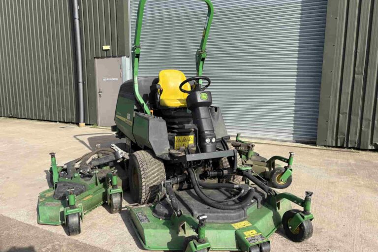 John Deere WAM 1600T Batwing Mower