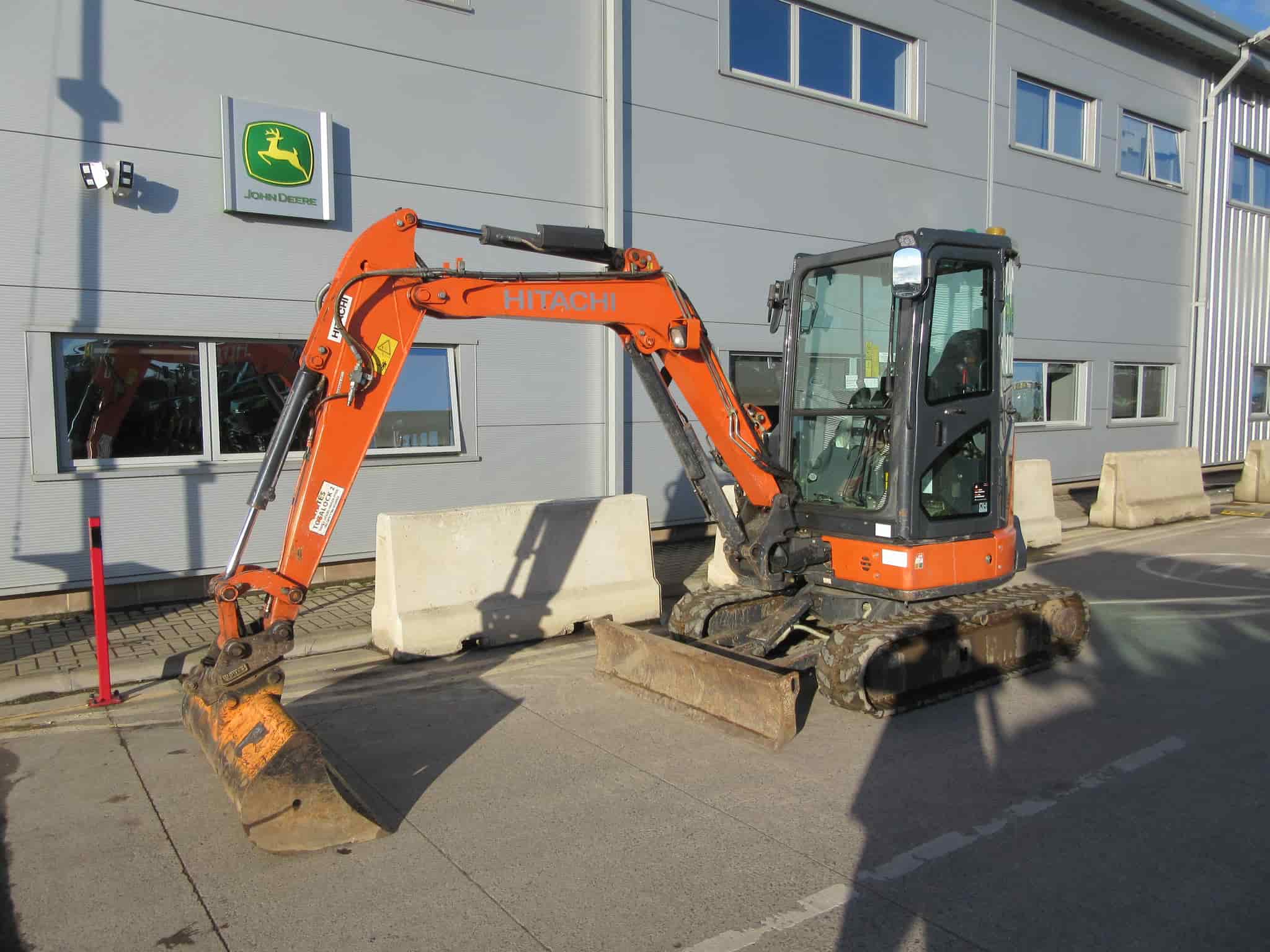 HITACHI ZX33U-5A