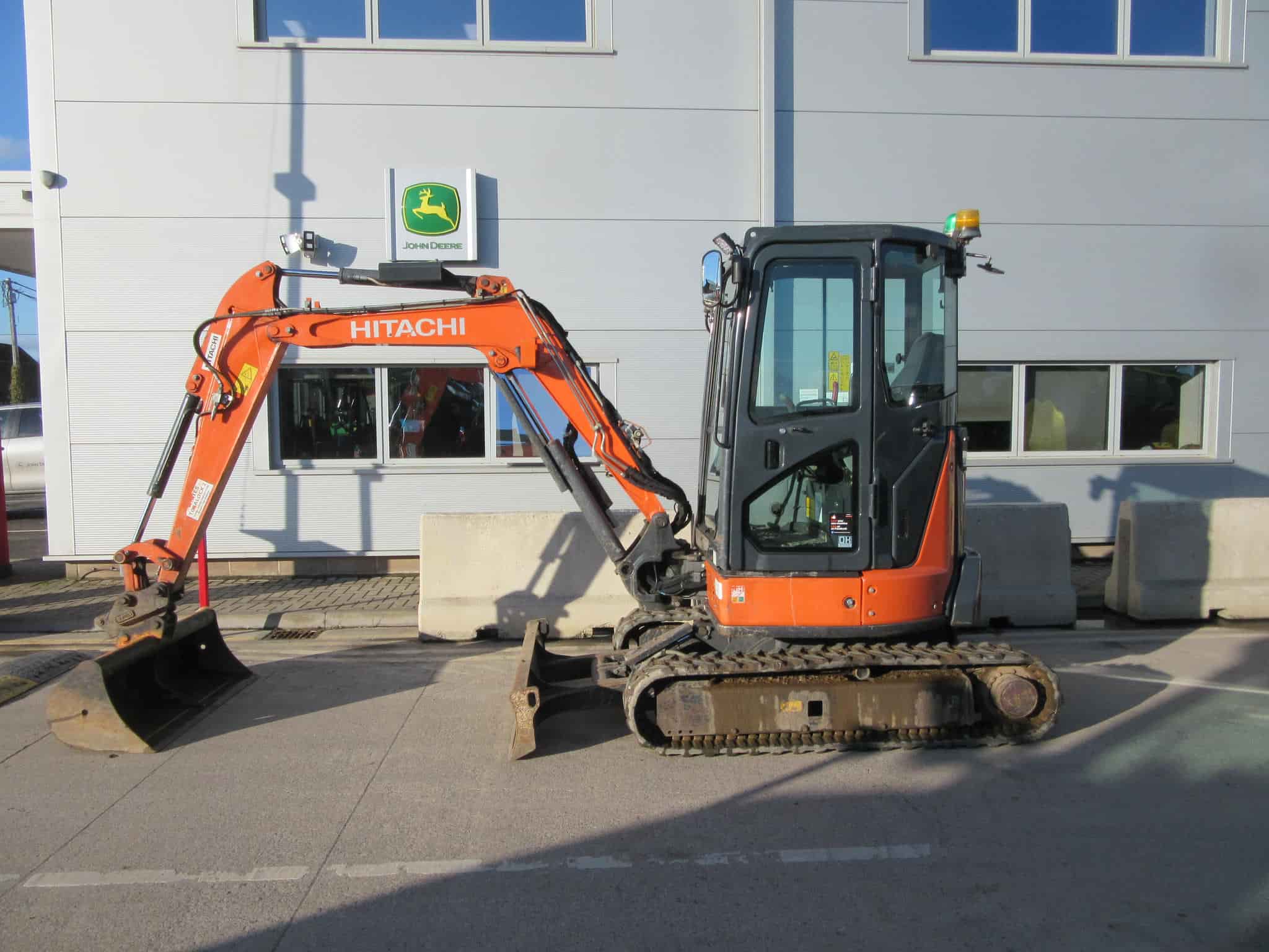 HITACHI ZX33U-5A