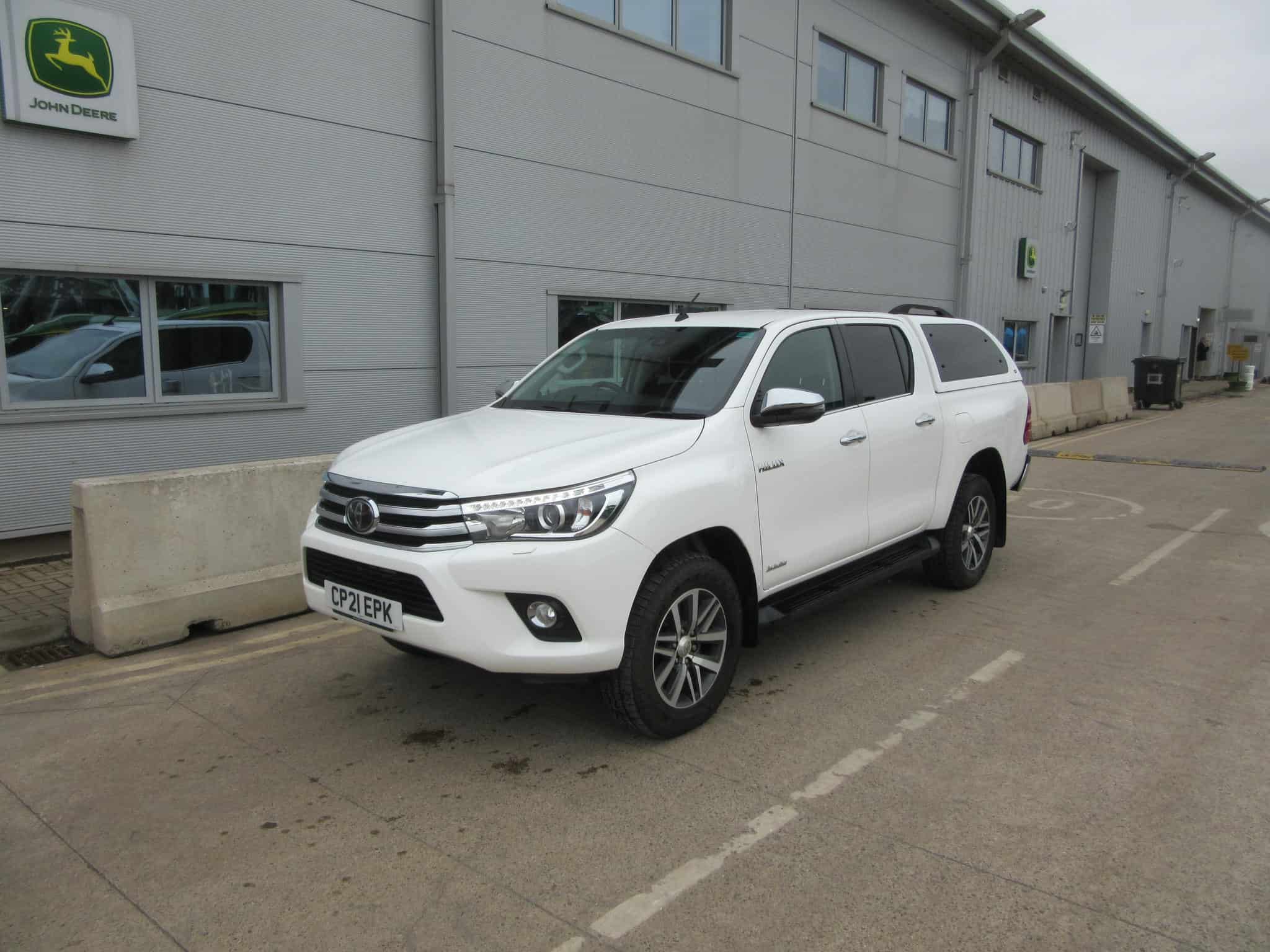 Toyota HILUX INVINCIBLE