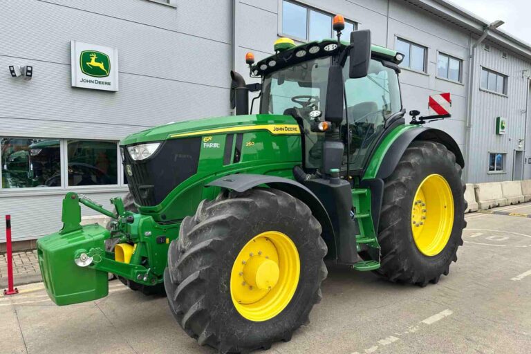 John Deere 6R 250
