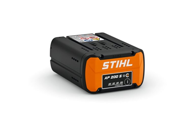 STIHL AP 200 S Battery With STIHL Connected