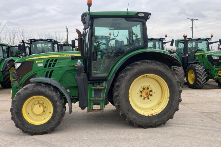 John Deere 6125R