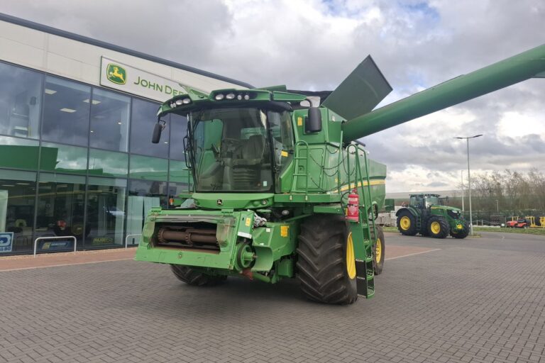 John Deere S685i HillMaster