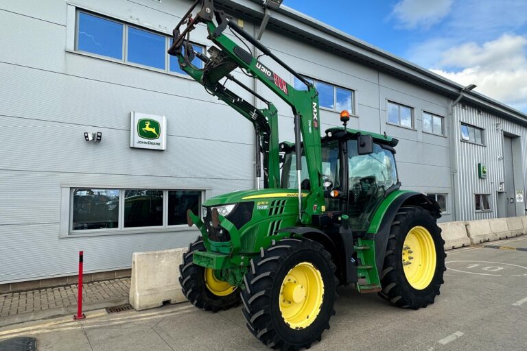 John Deere 6130R