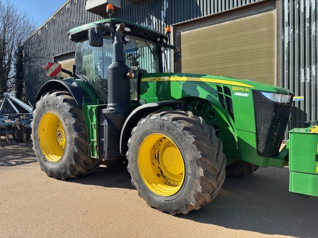 John Deere 8370R