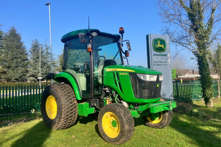 john deere 4066R compact tractor