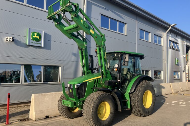 John Deere 5100M + 543R Loader