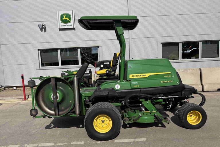 John Deere 9009A Rough Mower