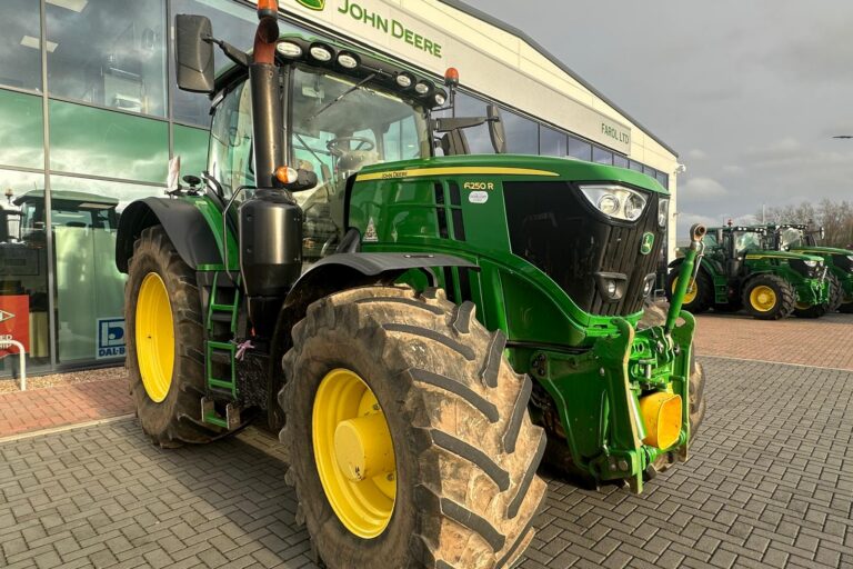 John Deere 6250R