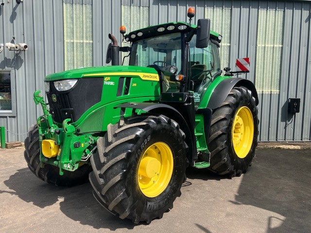 John Deere 6R 215