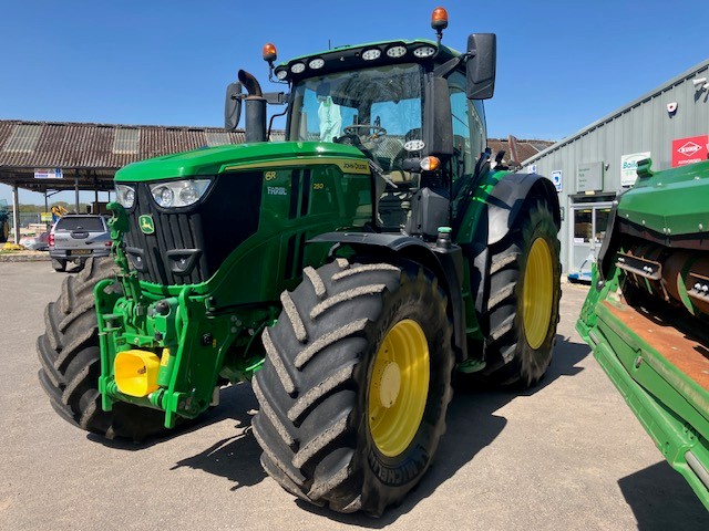 John Deere 6R 250