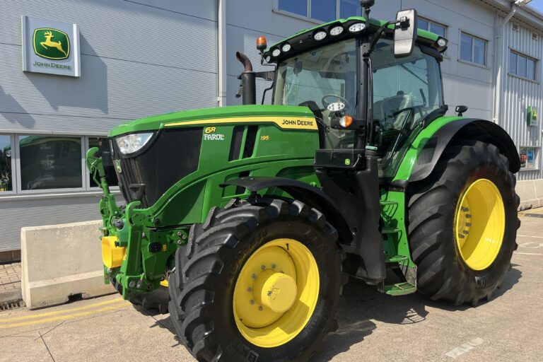 John Deere 6R 195