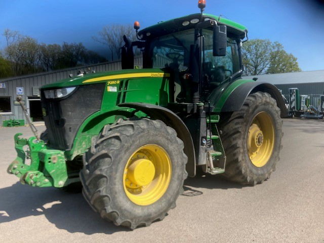 John Deere 7250R