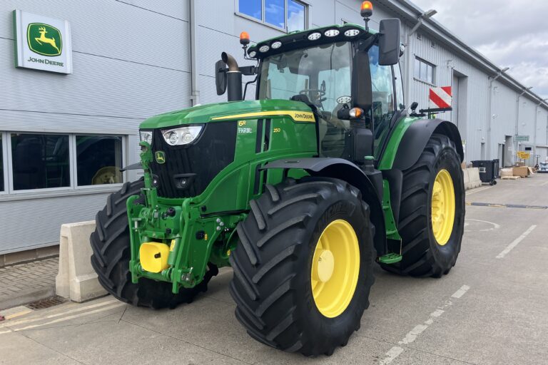 John Deere 6R 250