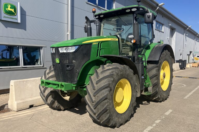 John Deere 7310R
