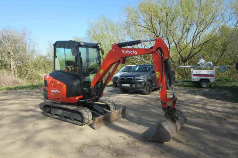 KUBOTA KX027-4