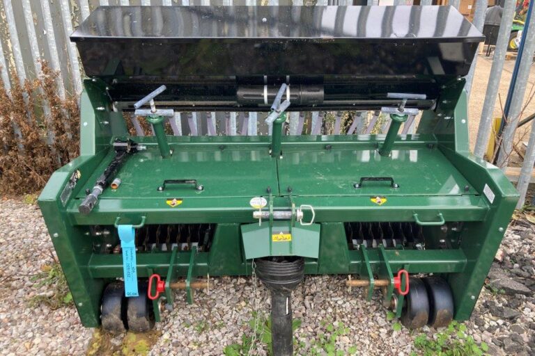 Turfco TriWave™ 60 Overseeder