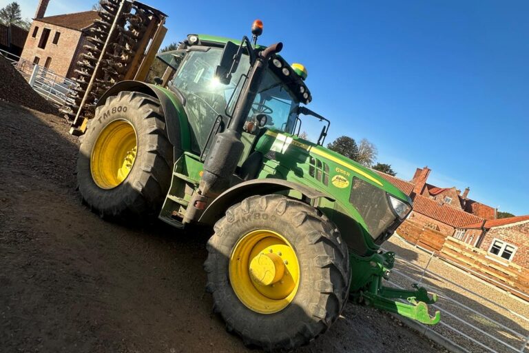 John Deere 6155R