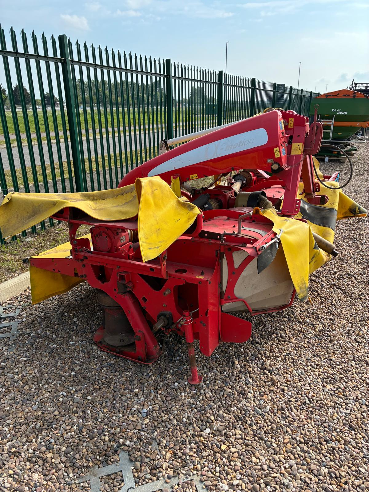 Pottinger Novacat X8 Tripple/ Butterfly Mower Conditioners
