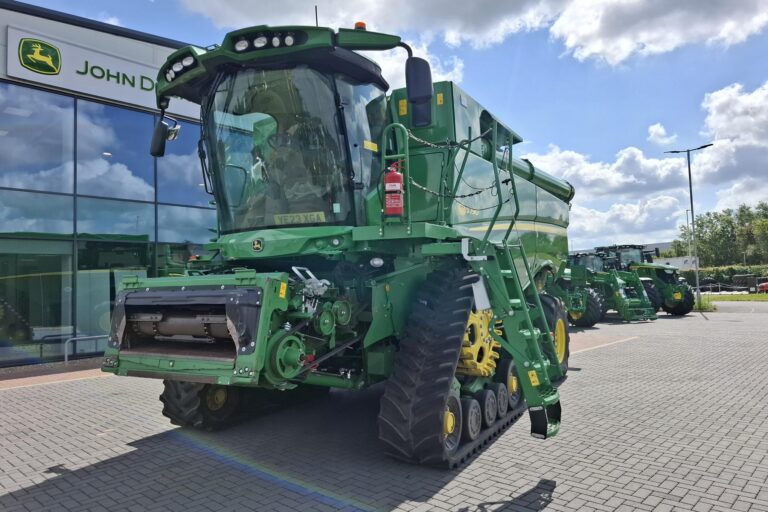 John Deere S790