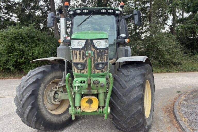 John Deere 6250R