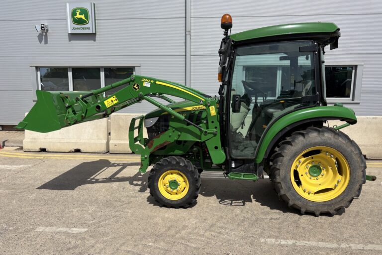 John Deere 3046R with 320R Loader