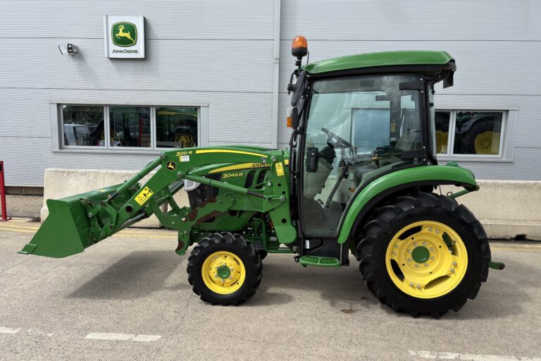 John Deere 3046R with 320R Loader