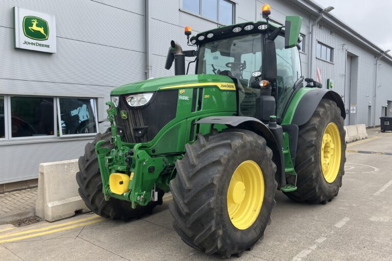 John Deere 6R 250