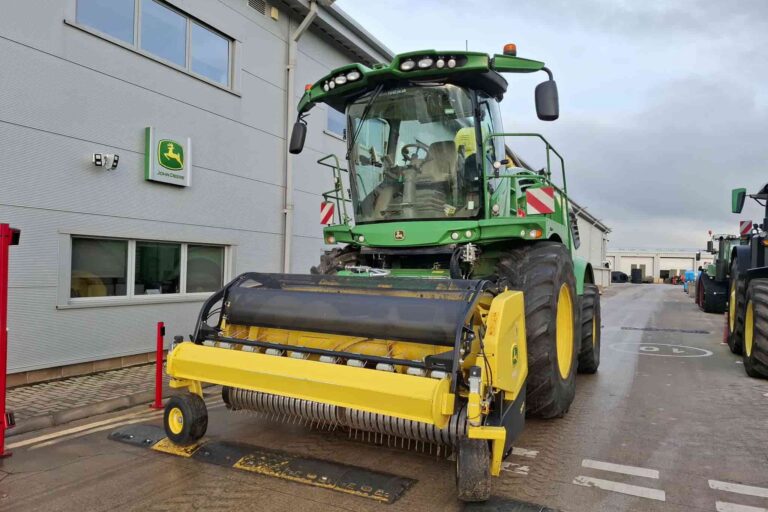John Deere 9700