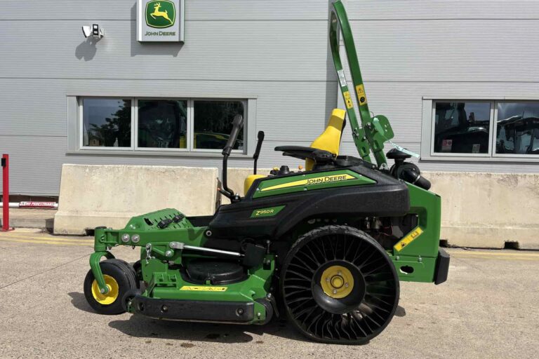 John Deere Z950R Z-turn Mower